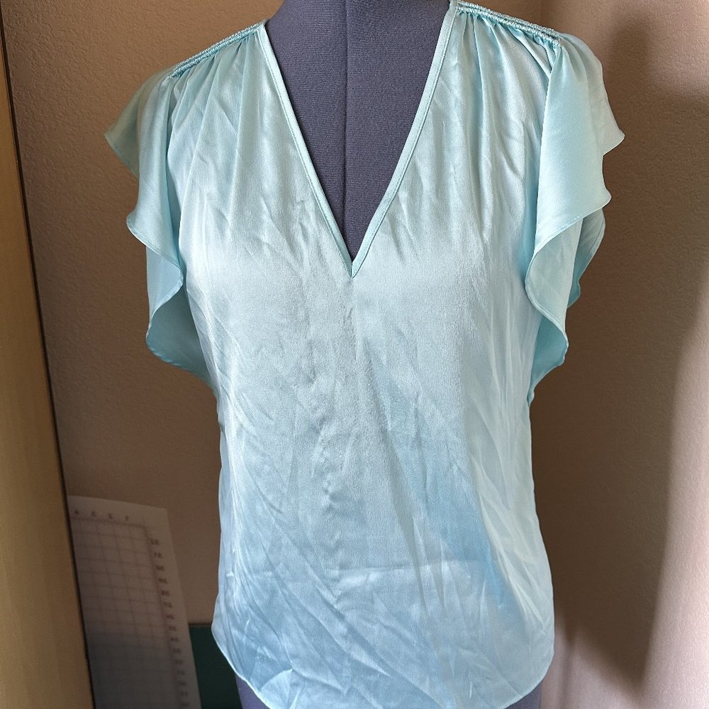 White House Black Market Light Blue Silky Short Sleeved Blouse Size Small